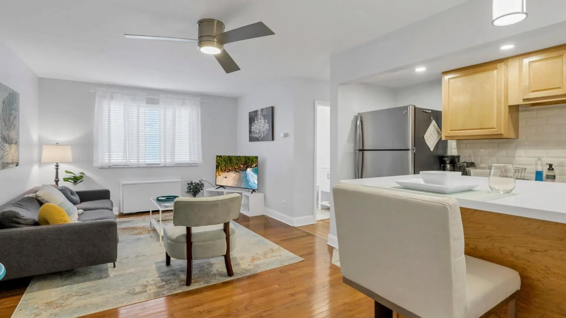 Cozy 2 Bedroom In Short North Convenient Parking 콜럼버스